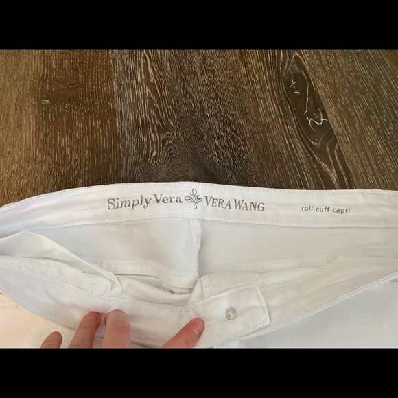 Simply Vera White Jeans - Capri - Picture 2 of 3
